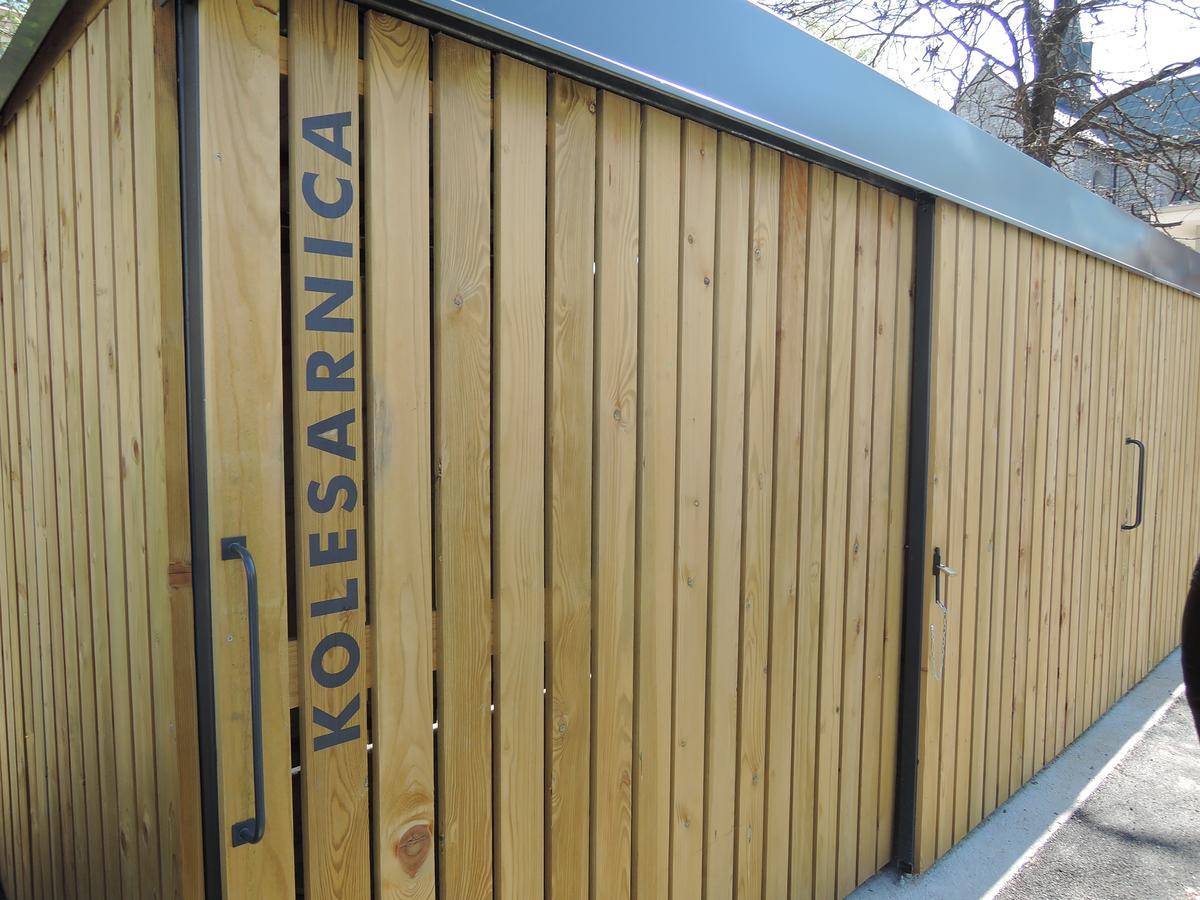 Hostel Bearlog Kocevje Zewnętrze zdjęcie